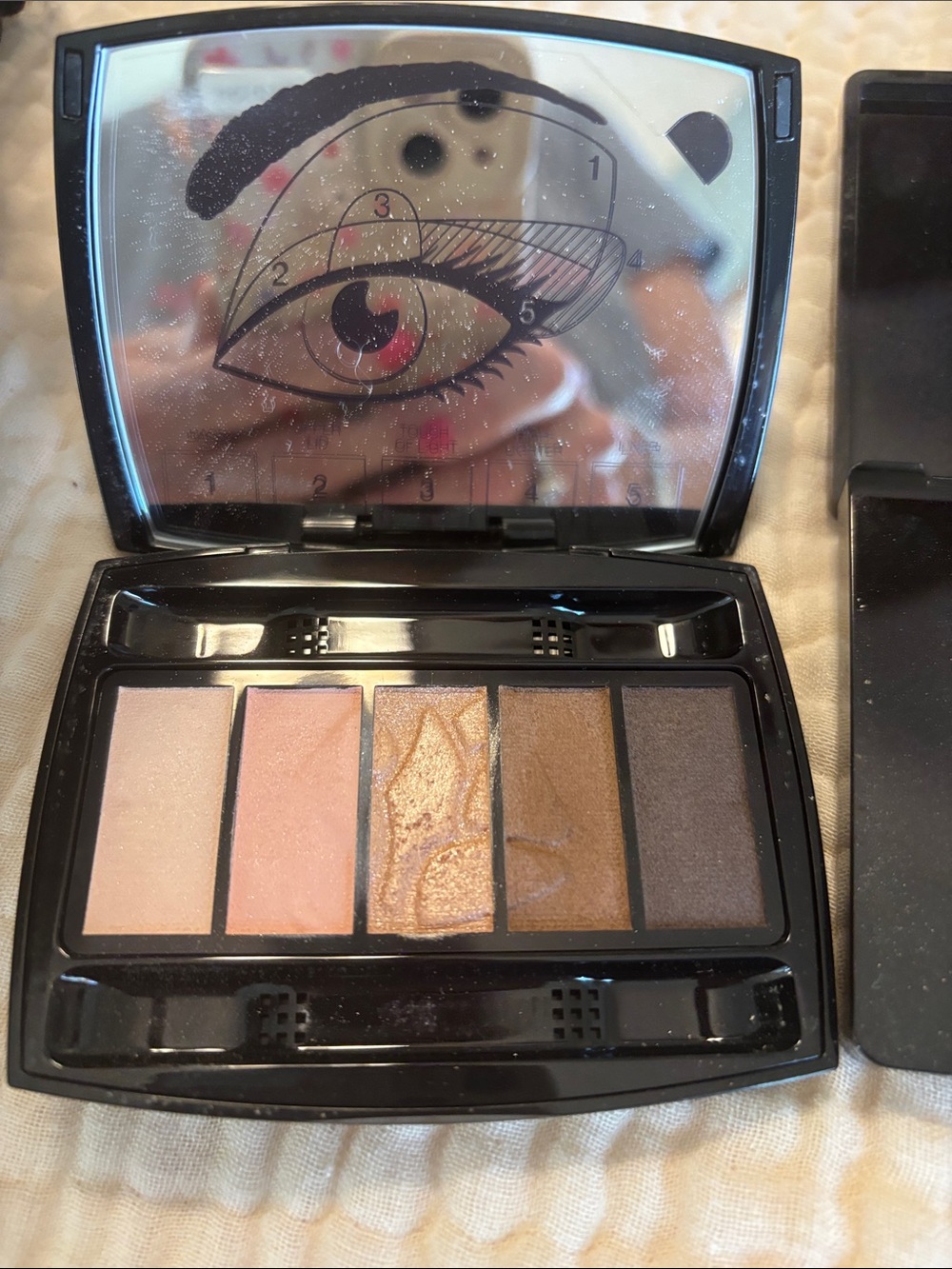 Lancôme Eyeshadow Palette — Gold, Bronze, Brown & Champagne Shades - Picture 3 of 7